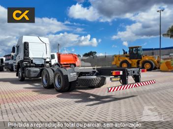 Caminhão Volkswagen 33-460 Constellation 6x4 2p (diesel)(E5)
