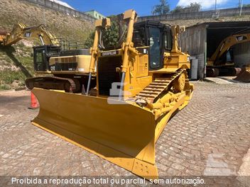 Trator de Esteira Caterpillar D6T