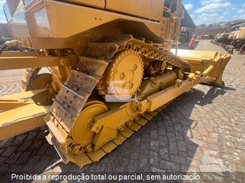 Trator de Esteira Caterpillar D6T