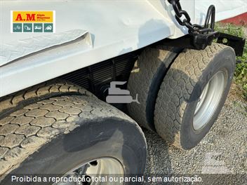 Caminhão Volkswagen 31-320 E Constellation 6x4 3-Eixos 2p (Diesel)