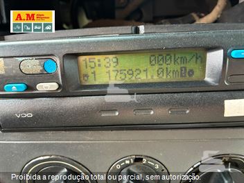 Caminhão Volkswagen 31-320 E Constellation 6x4 3-Eixos 2p (Diesel)