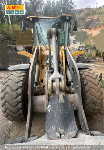 Pá Carregadeira Volvo L90F
