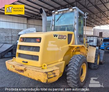 Pá Carregadeira New Holland W130