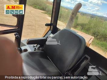 Pá Carregadeira Case W20F
