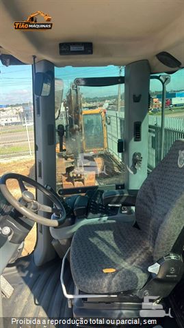 Pá Carregadeira Case 821E