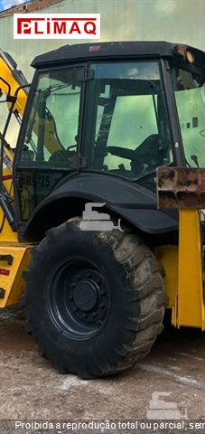 Retro Escavadeira New Holland B95B