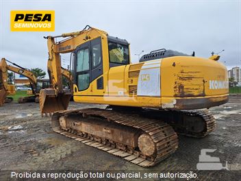 Escavadeira Komatsu PC240