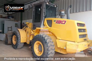 Pá Carregadeira New Holland W130