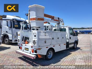 Caminhão Iveco DAILY CHASSI 55C17 2p (Diesel)(E5)