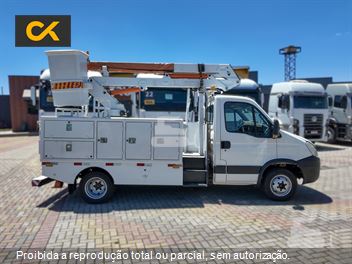 Caminhão Iveco DAILY CHASSI 55C17 2p (Diesel)(E5)