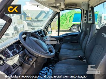 Caminhão Iveco DAILY CHASSI 55C17 2p (Diesel)(E5)