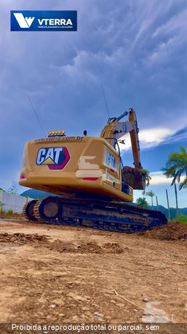 Escavadeira Caterpillar 323