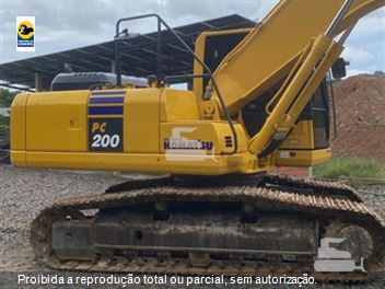 Escavadeira Komatsu PC200