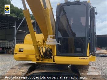 Escavadeira Komatsu PC200