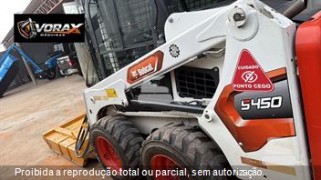 Mini-Carregadeira Bobcat S450