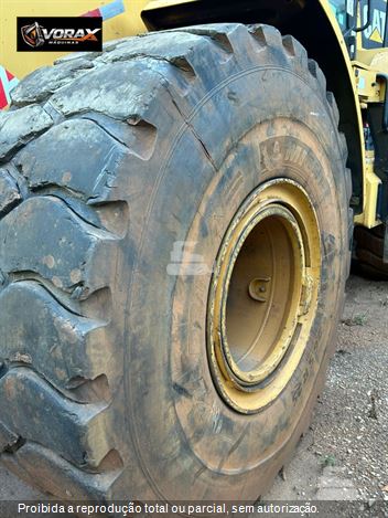 Pá Carregadeira Caterpillar 966L