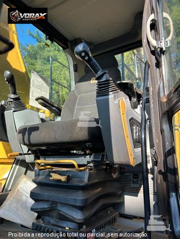 Escavadeira Caterpillar 336