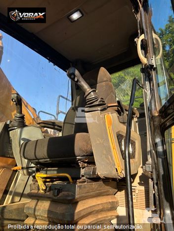 Escavadeira Caterpillar 336