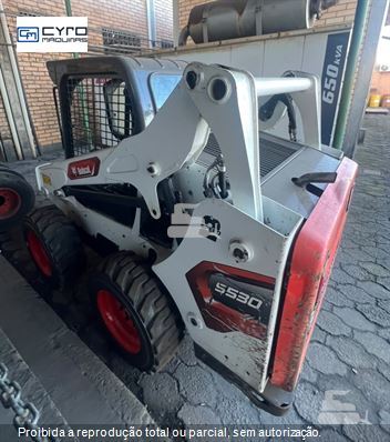 Mini-Carregadeira Bobcat S530