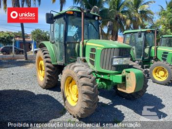 Trator Agrícola John Deere 6100J