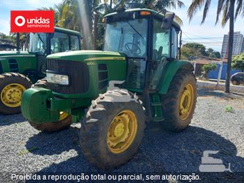 Trator Agrícola John Deere 6100J