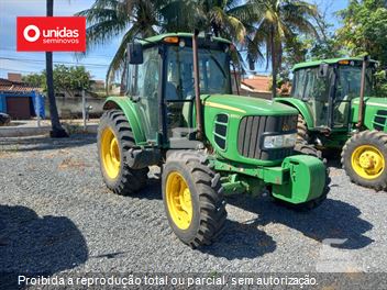Trator Agrícola John Deere 6100J