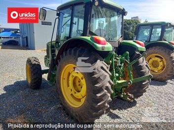 Trator Agrícola John Deere 6100J