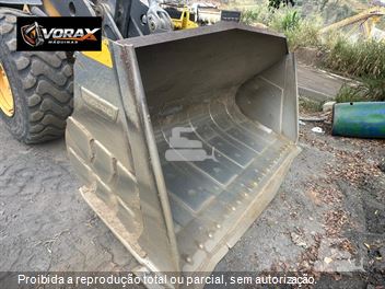 Pá Carregadeira Volvo L90F