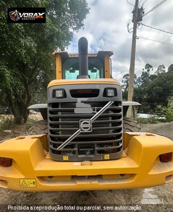 Pá Carregadeira Volvo L90F