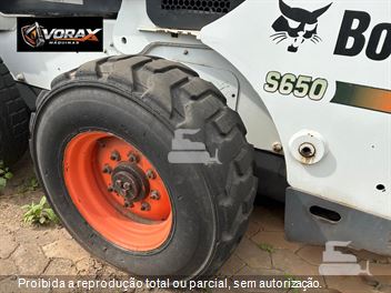 Mini-Carregadeira Bobcat S650