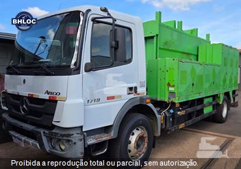 Caminhão Mercedes-Benz Atego 1719 2p (Diesel) (E5)
