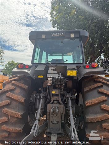 Trator Agrícola Valtra BH185