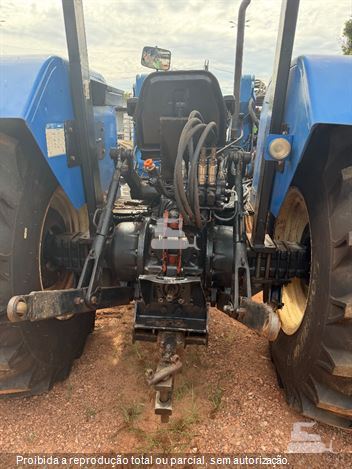 Trator Agrícola New Holland 7630