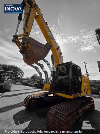 Escavadeira Caterpillar 320