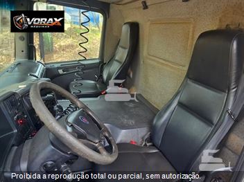 Caminhão Scania P-310 B 6x4 2p (diesel)