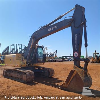Escavadeira John Deere 200G