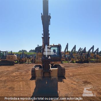 Escavadeira John Deere 200G
