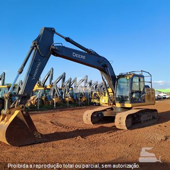 Escavadeira John Deere 200G
