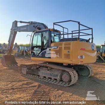 Escavadeira John Deere 200G
