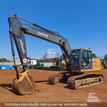 Escavadeira John Deere 200G