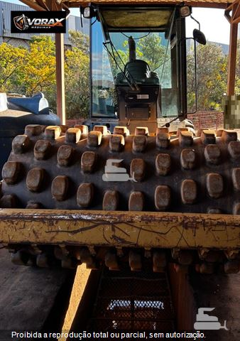 Rolo Compactador Caterpillar CP-533E