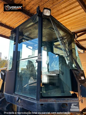 Rolo Compactador Caterpillar CP-533E