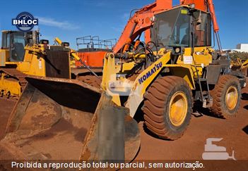 Pá Carregadeira Komatsu WA320