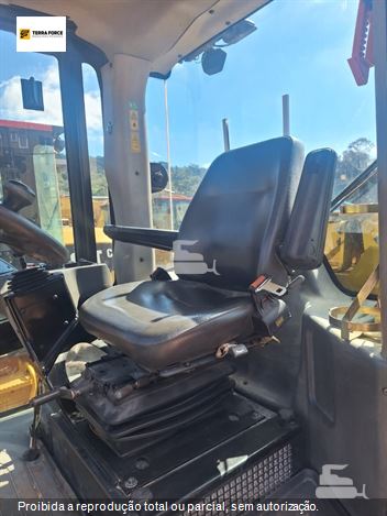Rolo Compactador Caterpillar CS 54B