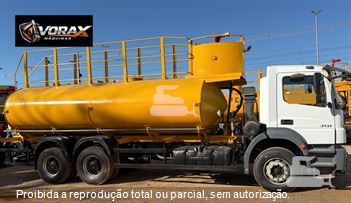 Caminhão Mercedes-Benz Axor 3131 6x4 2p (diesel)(E5)