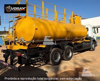 Caminhão Mercedes-Benz Axor 3131 6x4 2p (diesel)(E5)