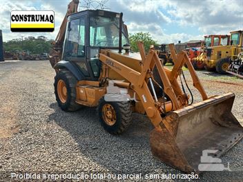 Retro Escavadeira Case 580L