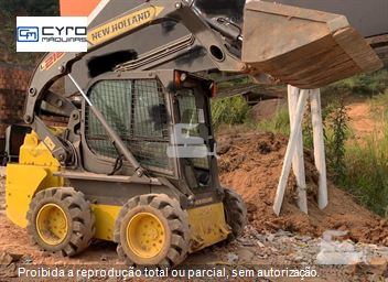 Mini-Carregadeira New Holland L218