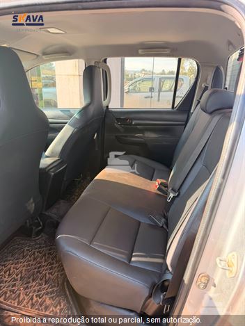 Toyota Hilux CD 4x4 2.8 Diesel Mec.