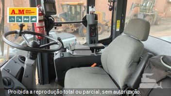 Pá Carregadeira John Deere 624K
